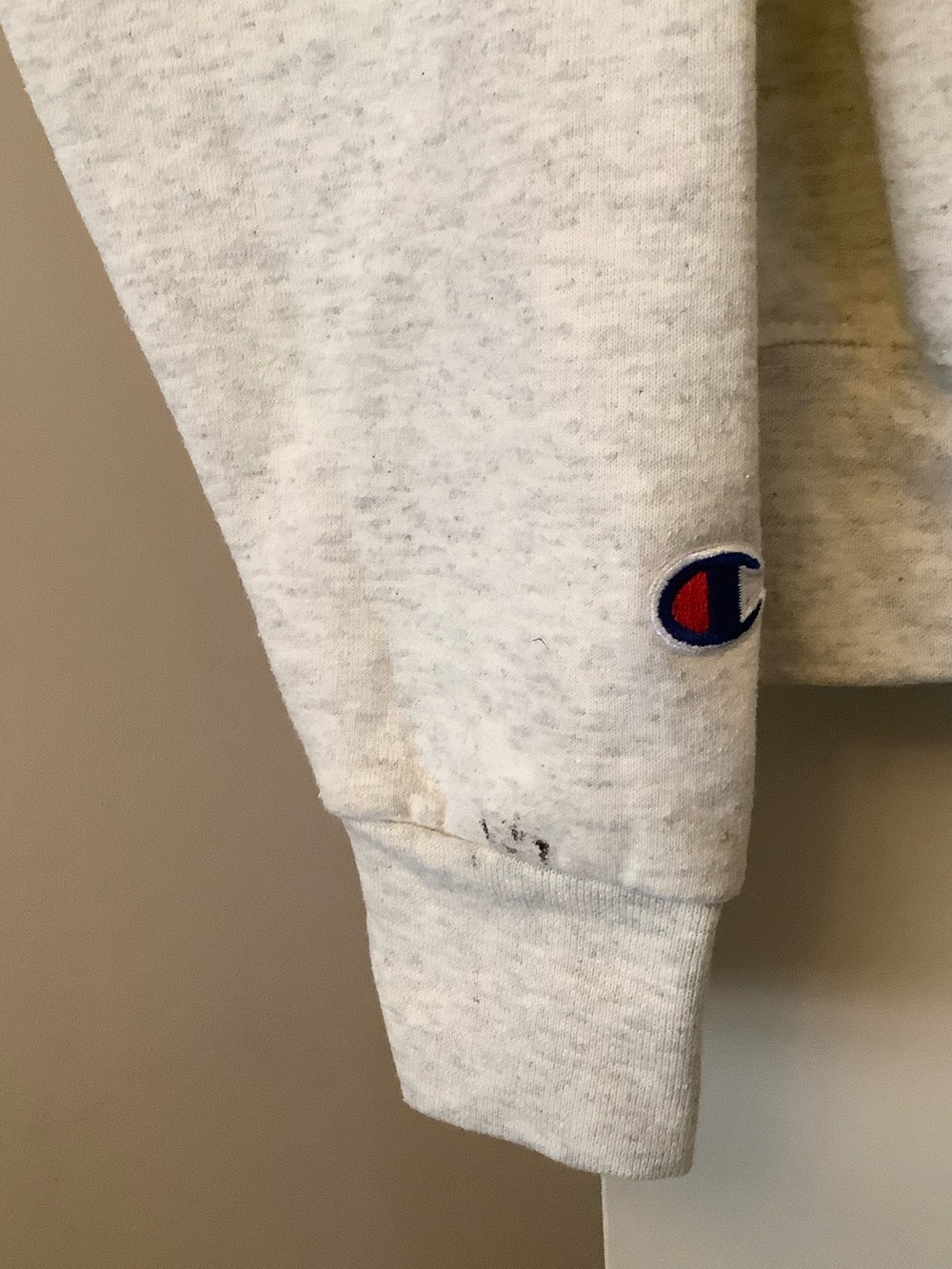 Vintage University of Chicago Sweatshirt in Light Gray with Maroon Chicago Logo - Picture 7 of 8